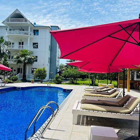 Claude Monet Beach Hotel Ureki Exterior photo