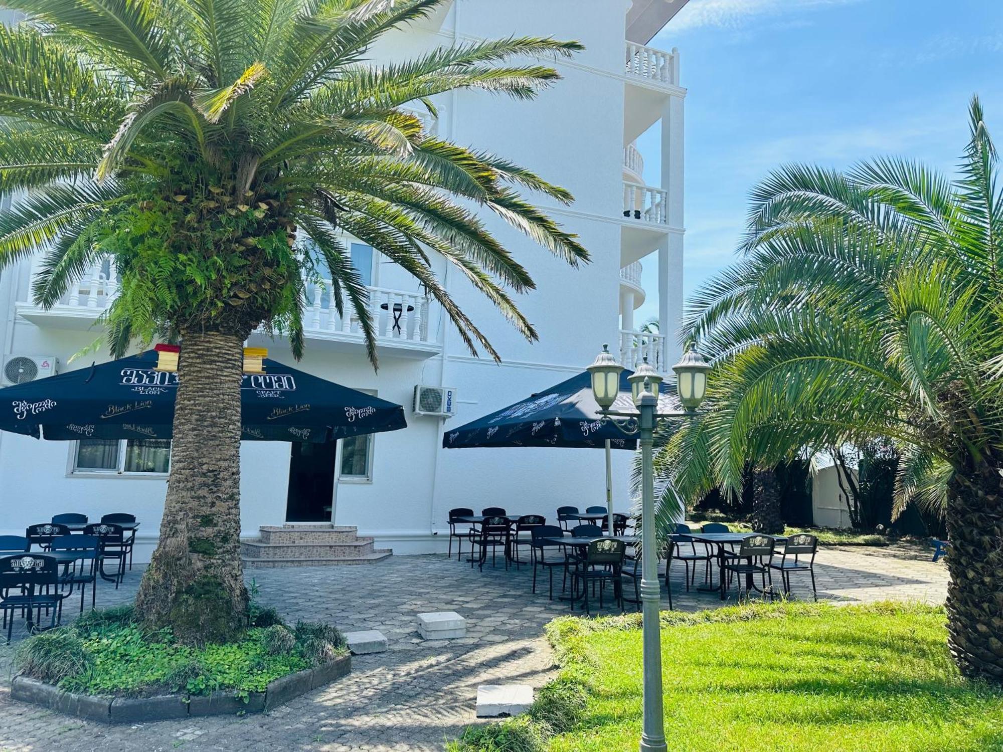 Claude Monet Beach Hotel Ureki Exterior photo