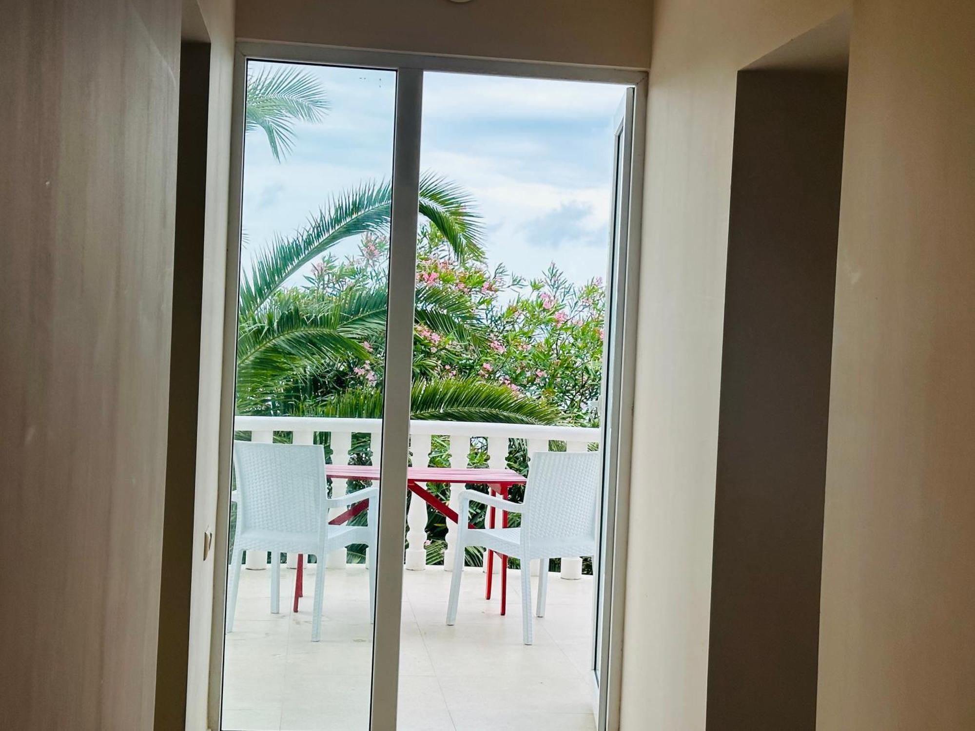 Claude Monet Beach Hotel Ureki Exterior photo